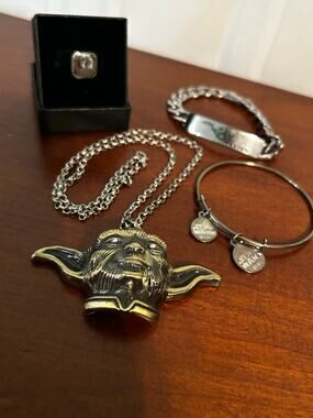 Star Wars Jewelry Lot Ring Size 6.75 Two Bracelets & Pendant Necklace